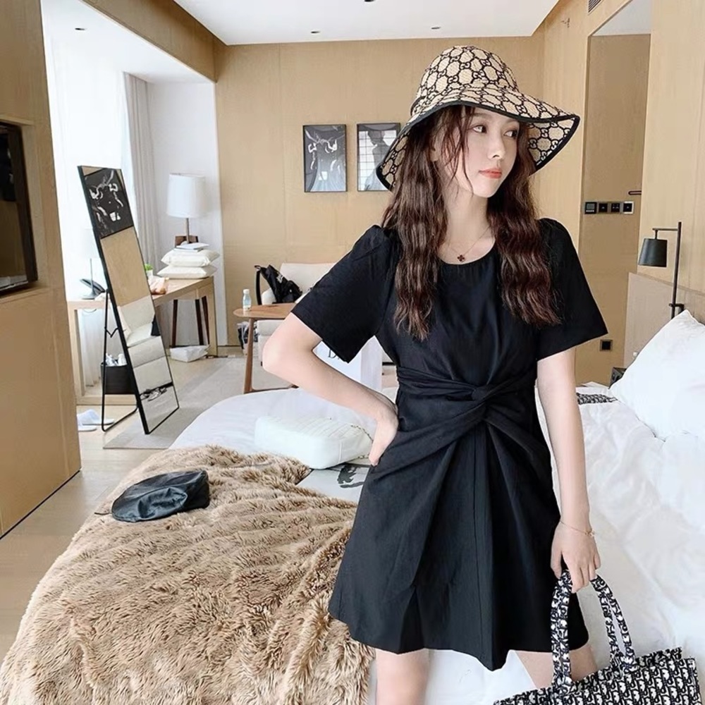 New black zipper dress